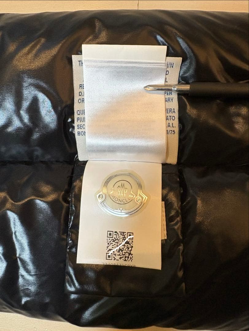 きょうしんたろう MONCLER ブラックマフラー 収納袋付き