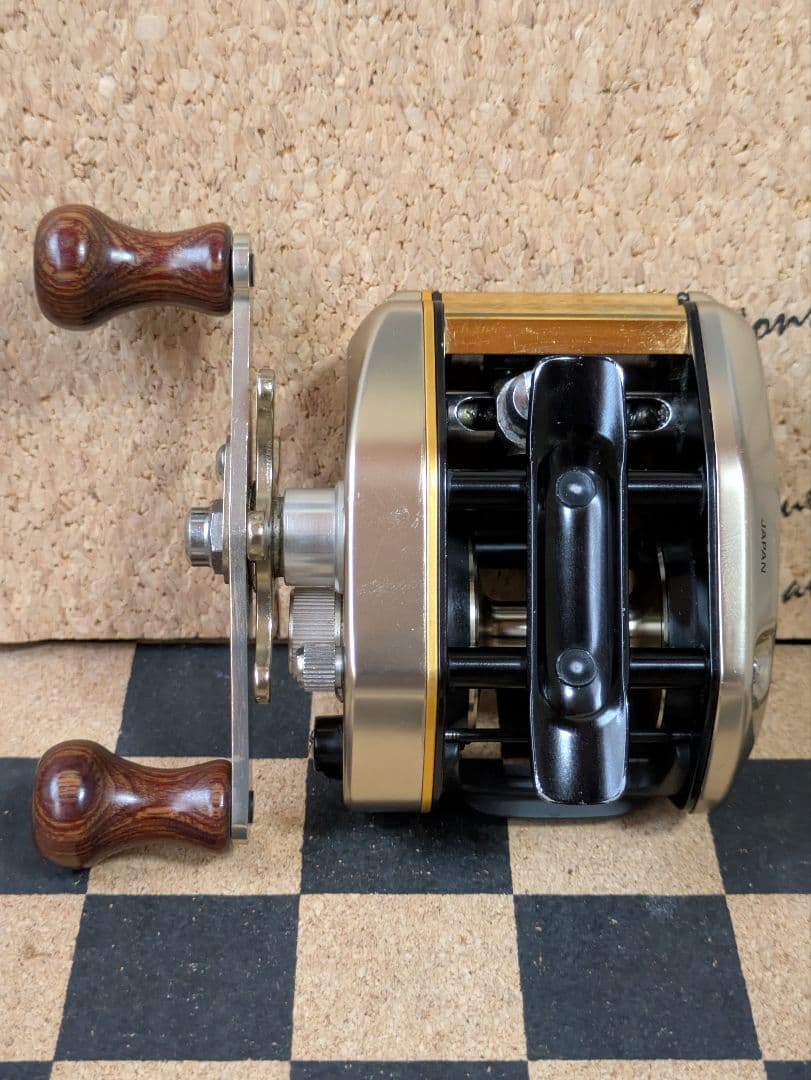 リール 957.Daiwa PHANTOM Tournament SS-15