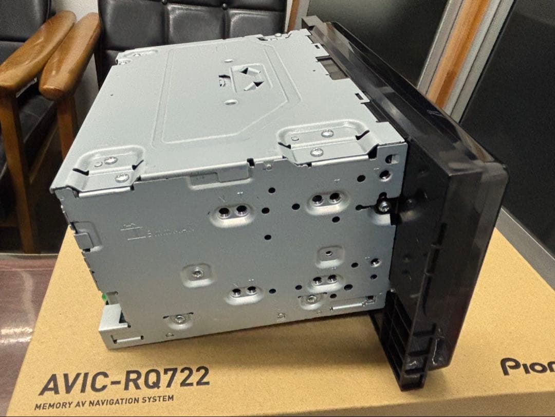 カロッツェリア　カーナビ AVIC-RQ722 楽ナビ 9インチ