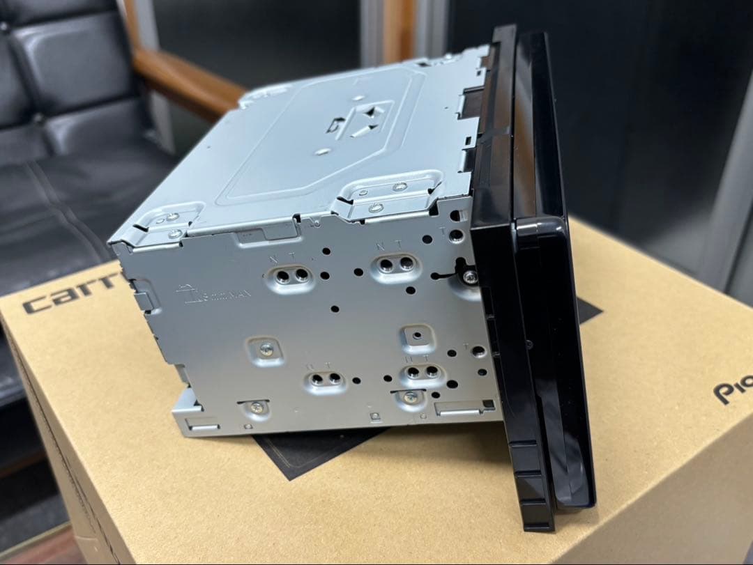 カロッツェリア　カーナビ AVIC-RQ722 楽ナビ 9インチ