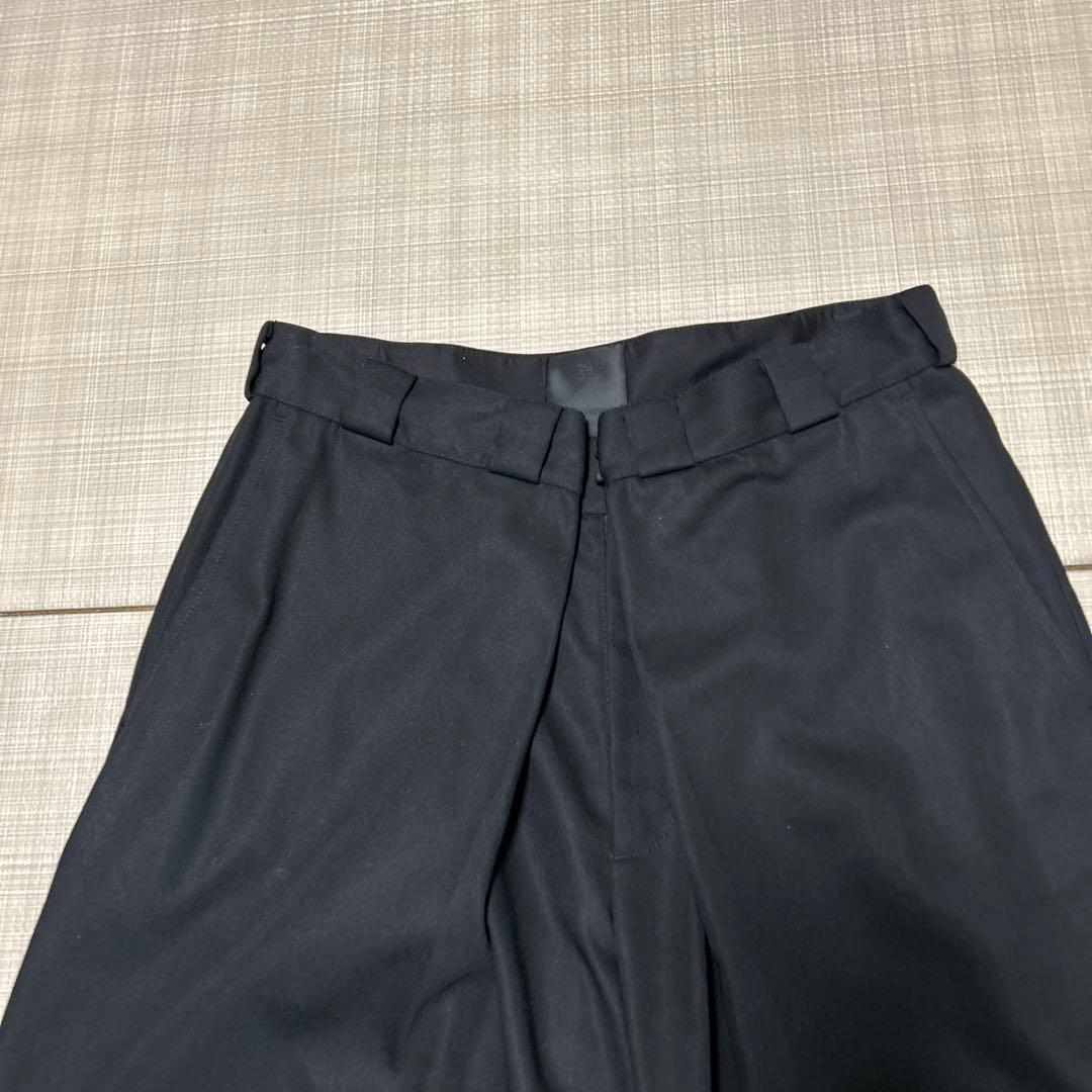 GIVENCHY 黒 スラックス