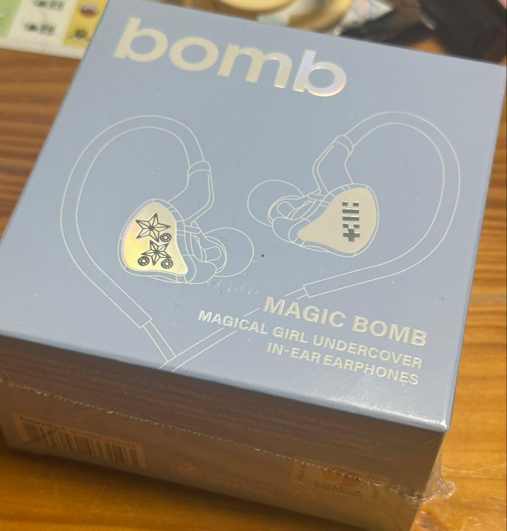 新品未開封　illit イヤホン　アルバム　MERCH ver.