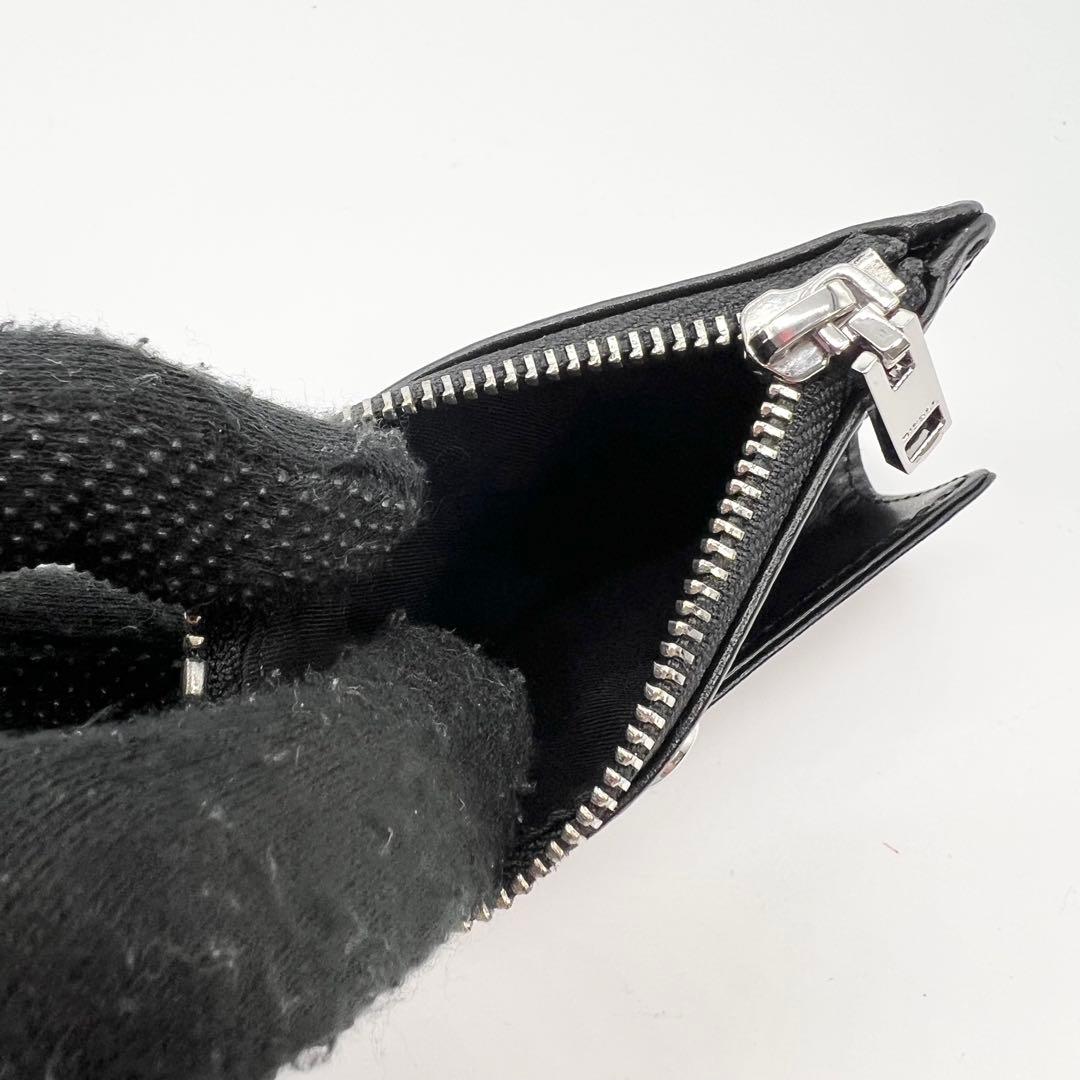 近年モデル✨DIESEL　二つ折り財布　Dロゴ　レザー　ブラック　ミニポーチ付き