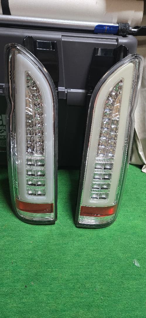 ハイエース LEDテールランプ