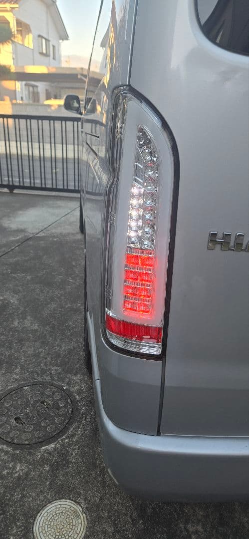 ハイエース LEDテールランプ
