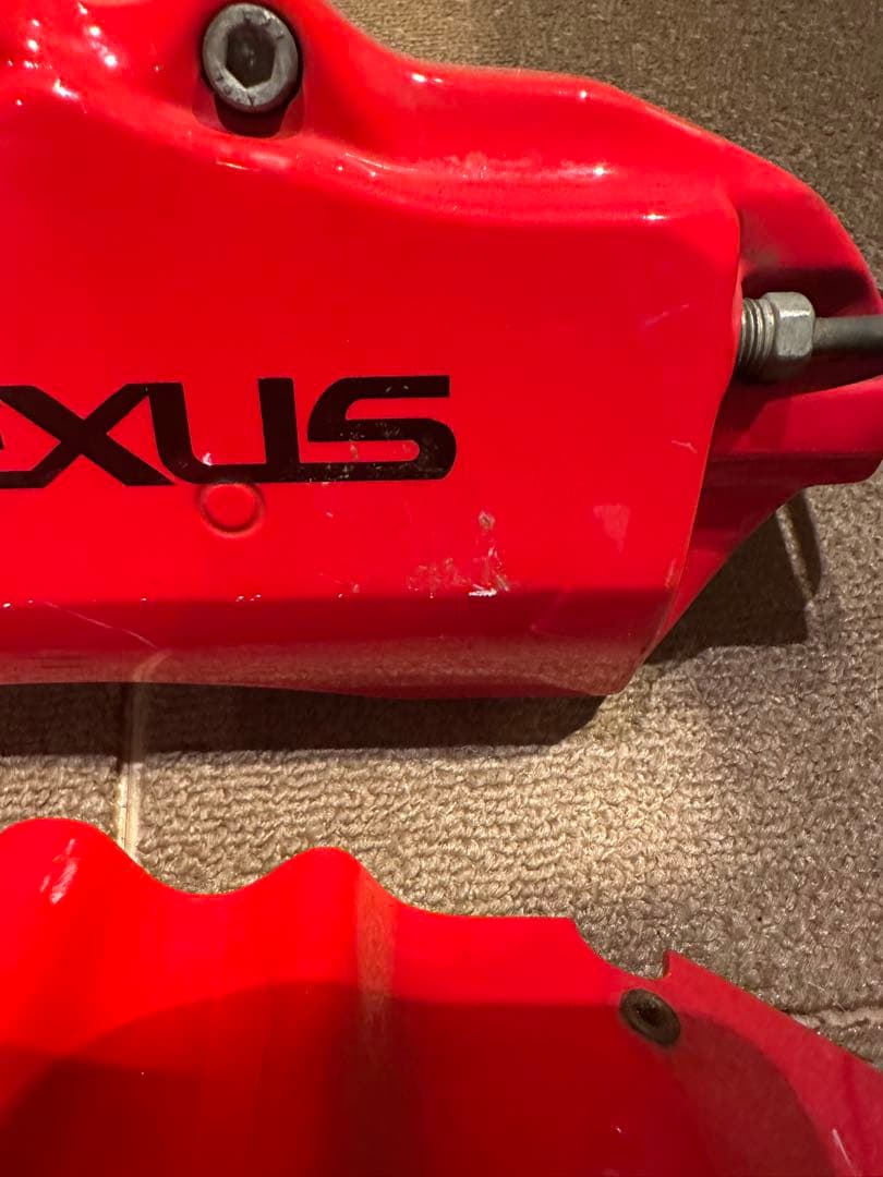 Lexus レッド ブレーキキャリパー