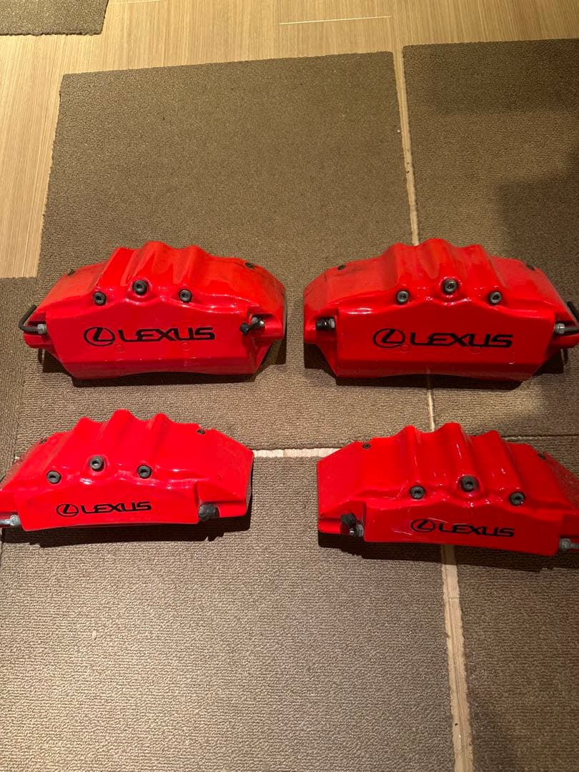 Lexus レッド ブレーキキャリパー
