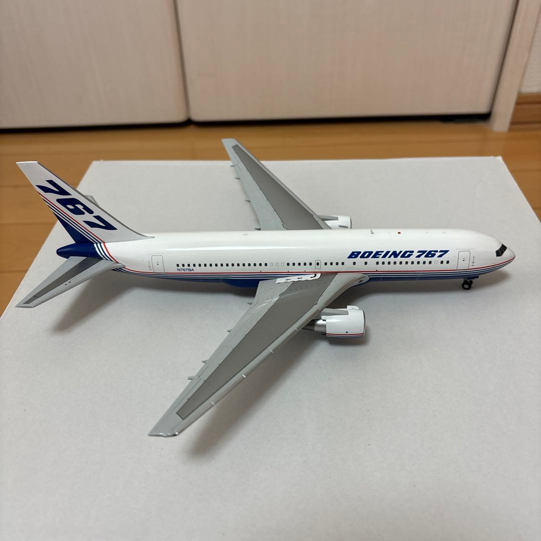 日*4様 最終価格　B767 1/200 ハウスカラー