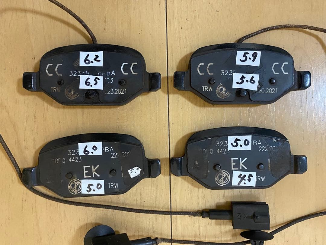 アバルト595 コンペティツオーネ　純正ブレーキパッド前後セット　ブレンボ