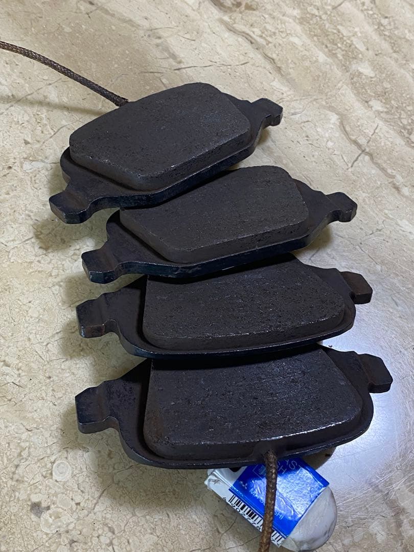 アバルト595 コンペティツオーネ　純正ブレーキパッド前後セット　ブレンボ