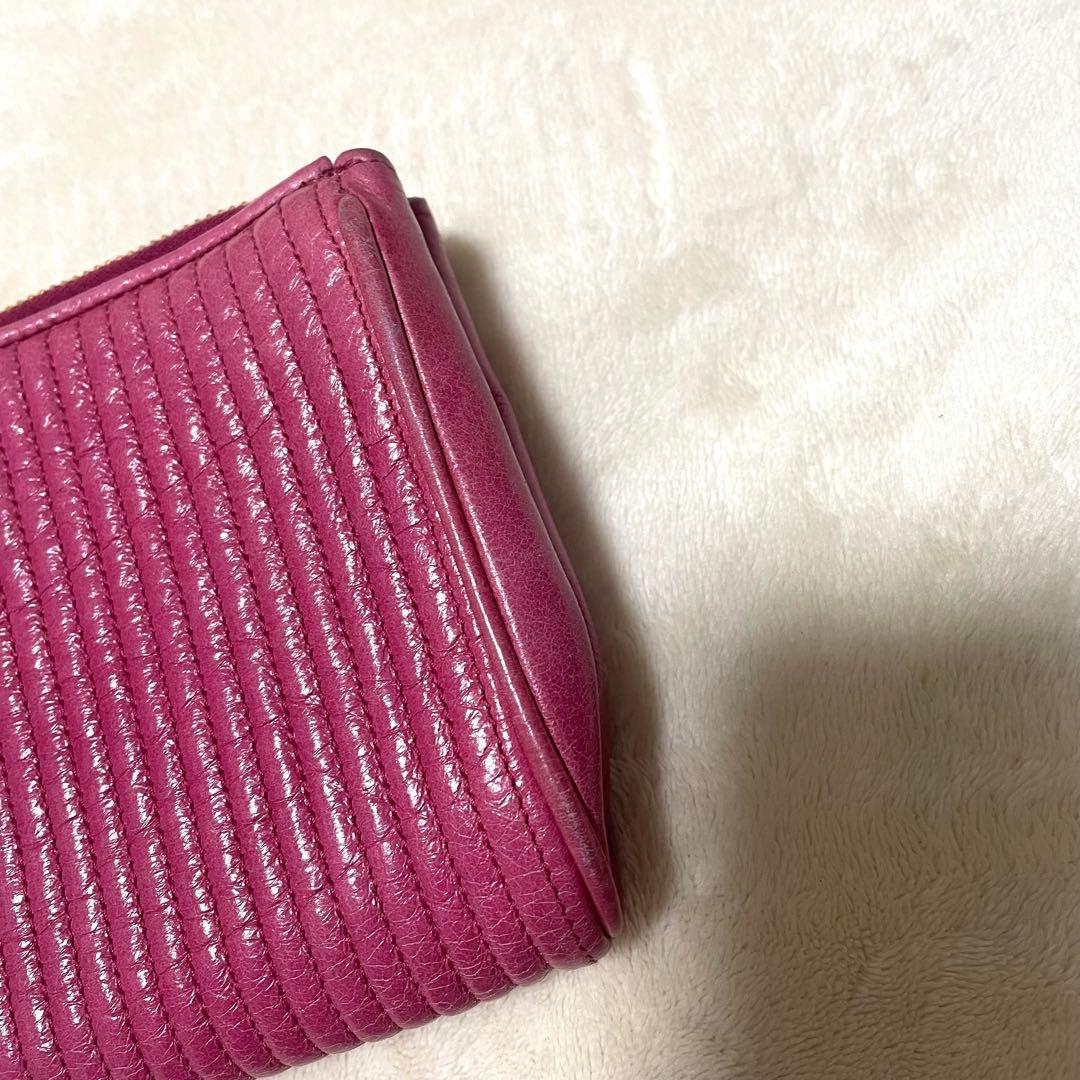 MIU MIU　ミュウミュウ　クラッチバッグ