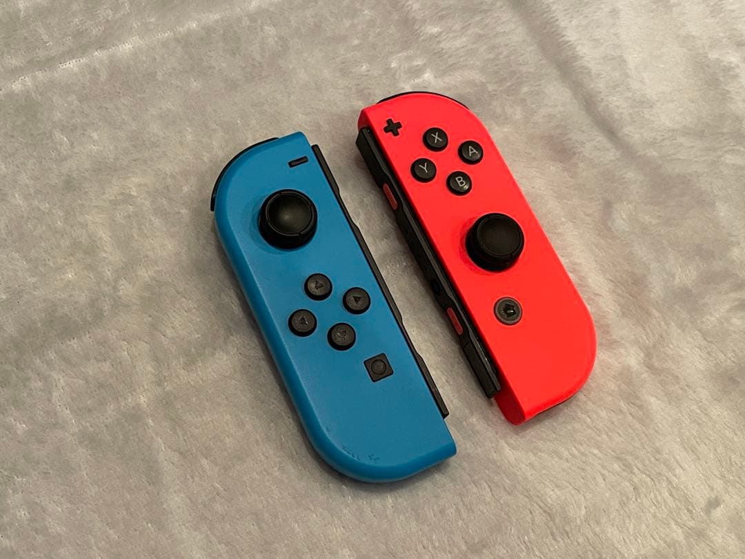 ニンテンドースイッチ 赤/青 本体 周辺機器 保護ケース付き