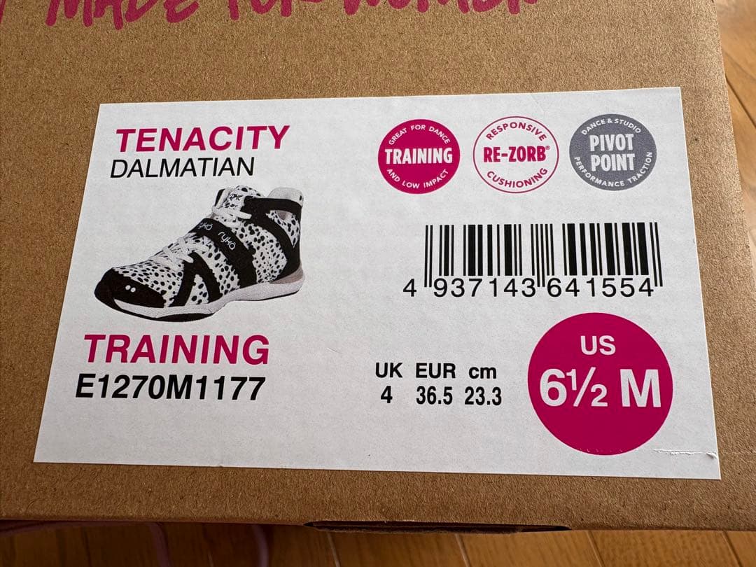 やきにく【未使用】ryka テナシティー　ダルメシアン　23.3cm