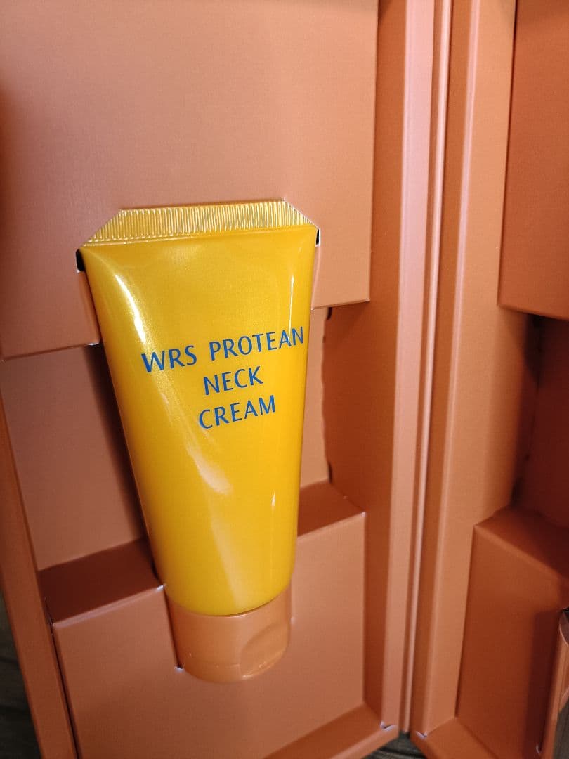 ポーラ　ネッククリーム付き　限定リンクルショット現品　値下げ