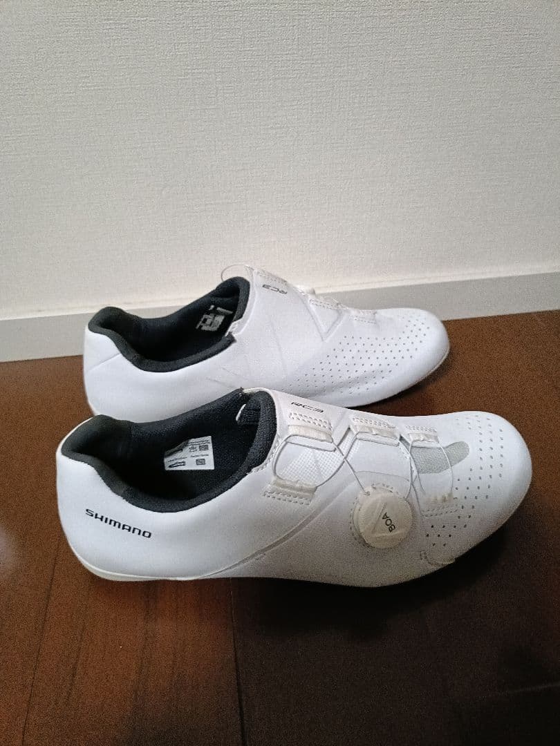 シマノ　RC3　SH-RC300　サイズ41 クリートカバー付き