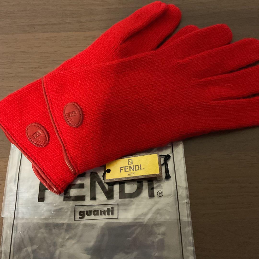 ☆開店セール☆ 新品未使用 美品 フェンディ ズッカ ウール×アンゴラ 手袋