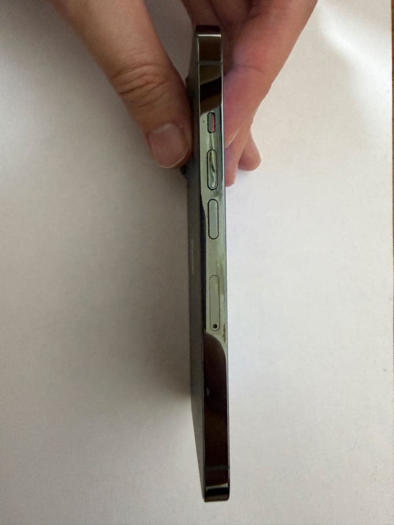 ihakenApple iPhone 13 Pro バッテリー100%