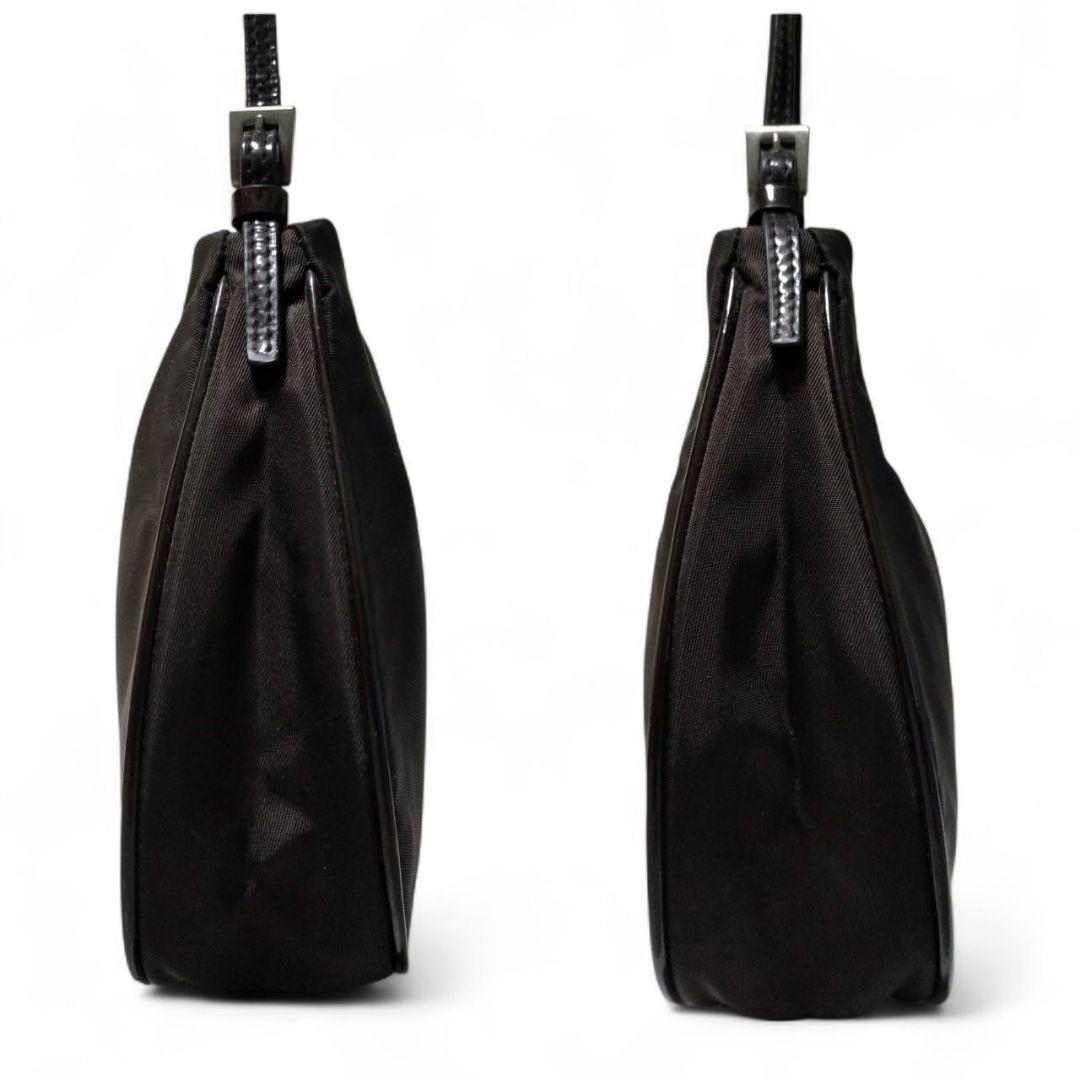 【極美品】 PRADA プラダ ショルダーバック アクセサリーポーチ テスート