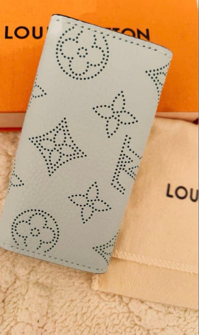 LOUIS VUITTON 水色 キーケース日本限定