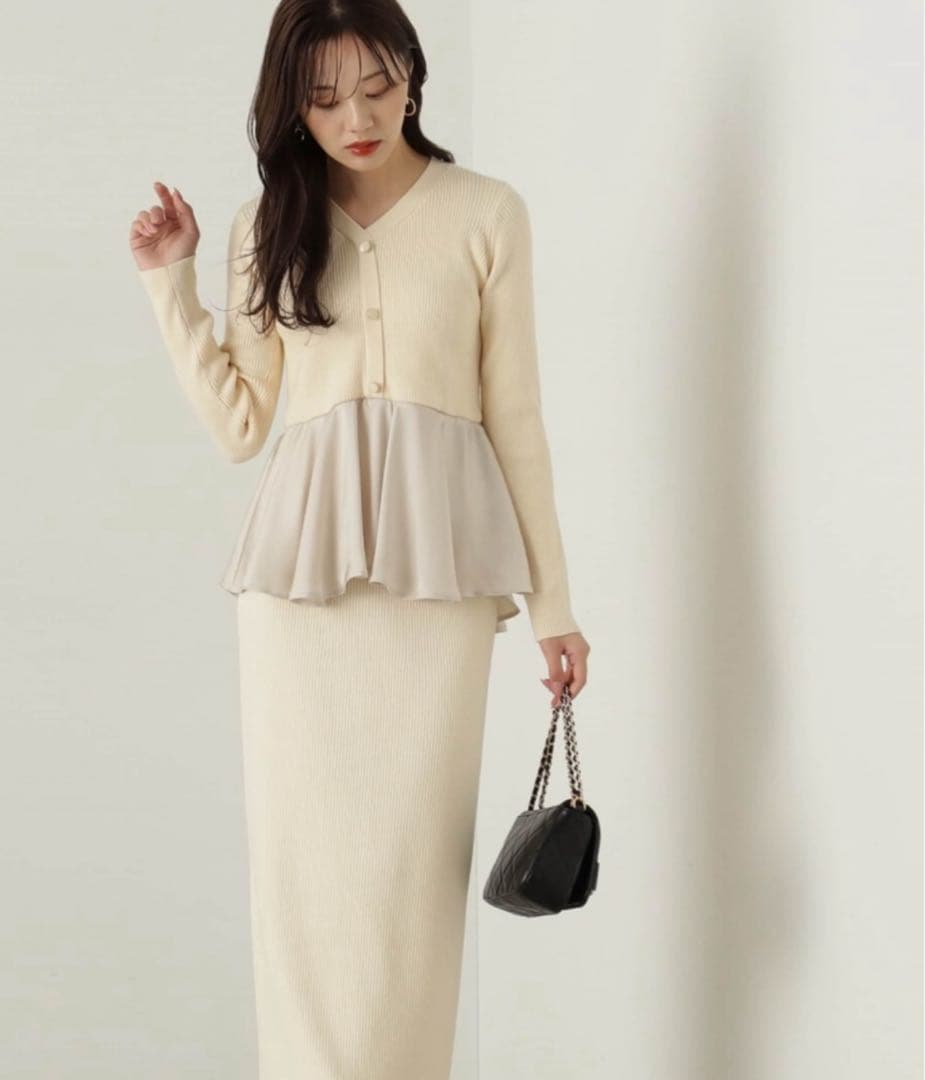 【新品】ペプラムナローニットセットアップ　エクリュ1 S 定価14,960円