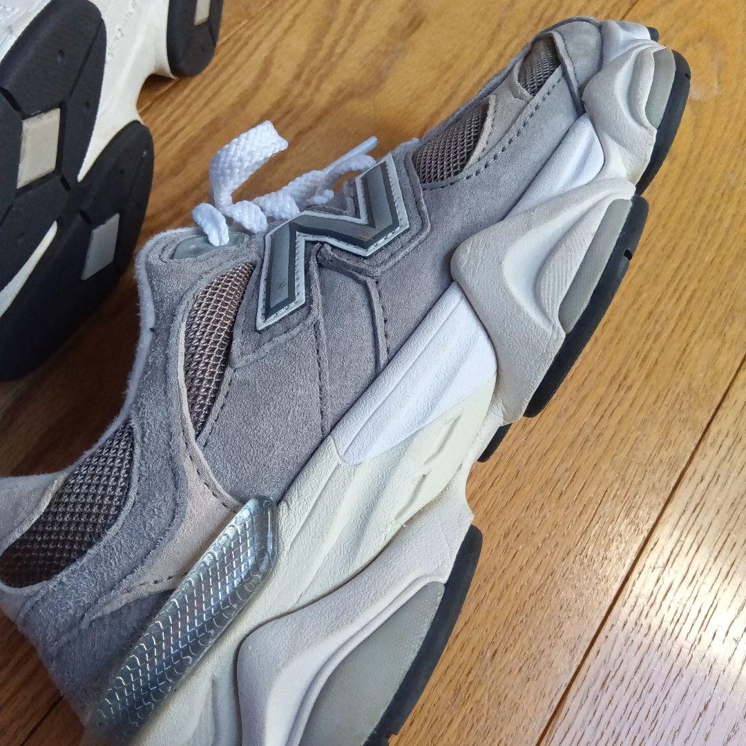 ニューバランス　9060 スニーカー　グレー　23cm