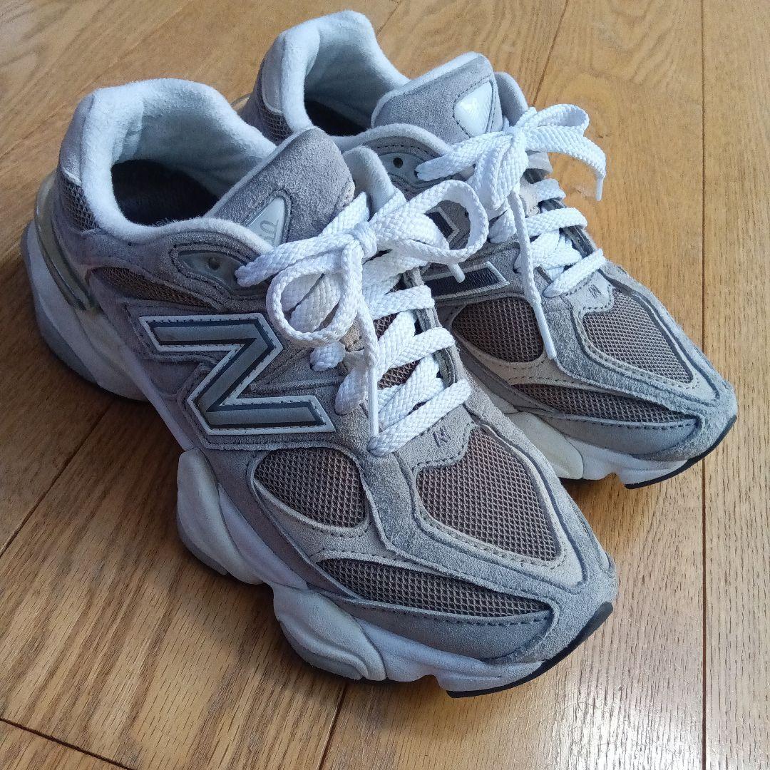 ニューバランス　9060 スニーカー　グレー　23cm