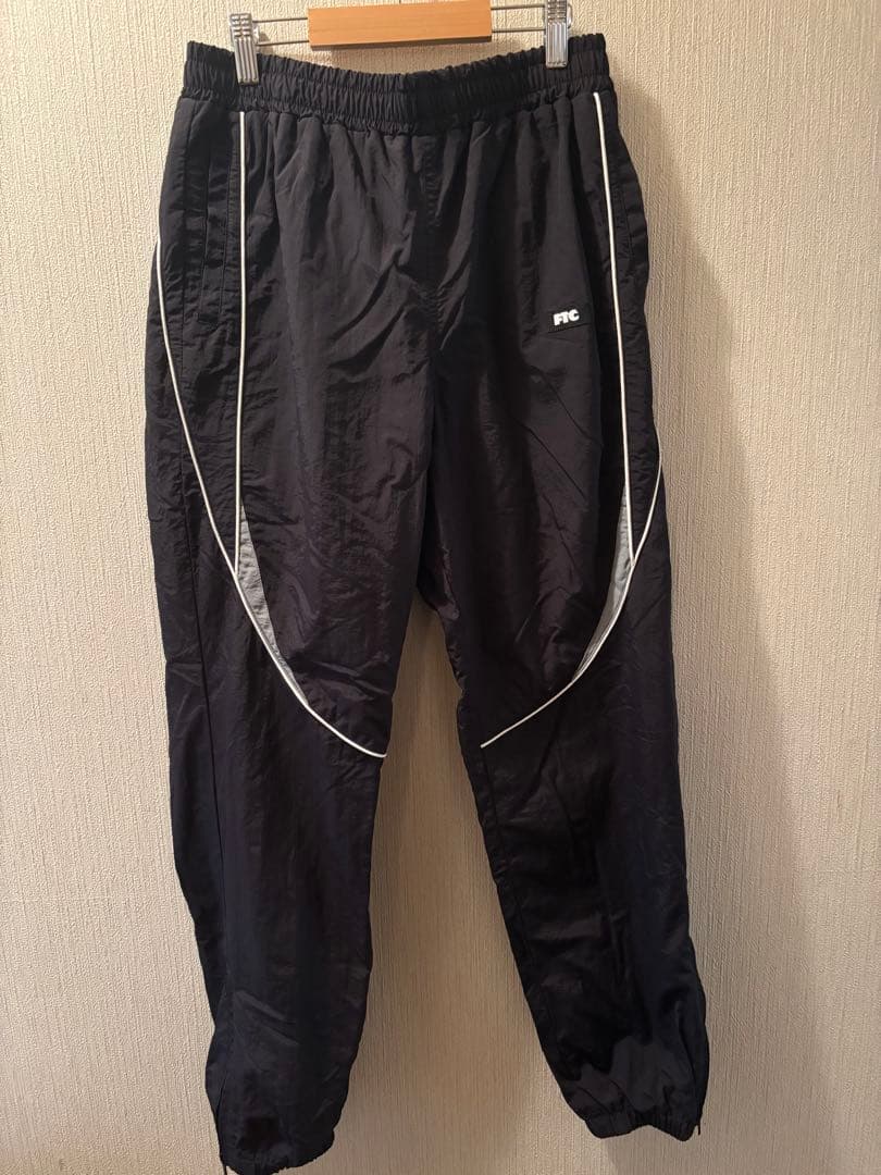 FTC ブラック ナイロンパンツ