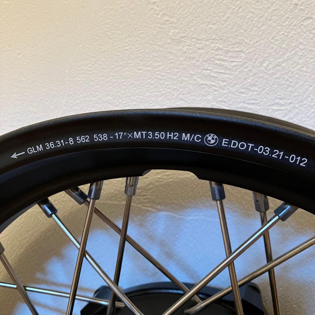 T*i様  RnineT 純正フロントホイール