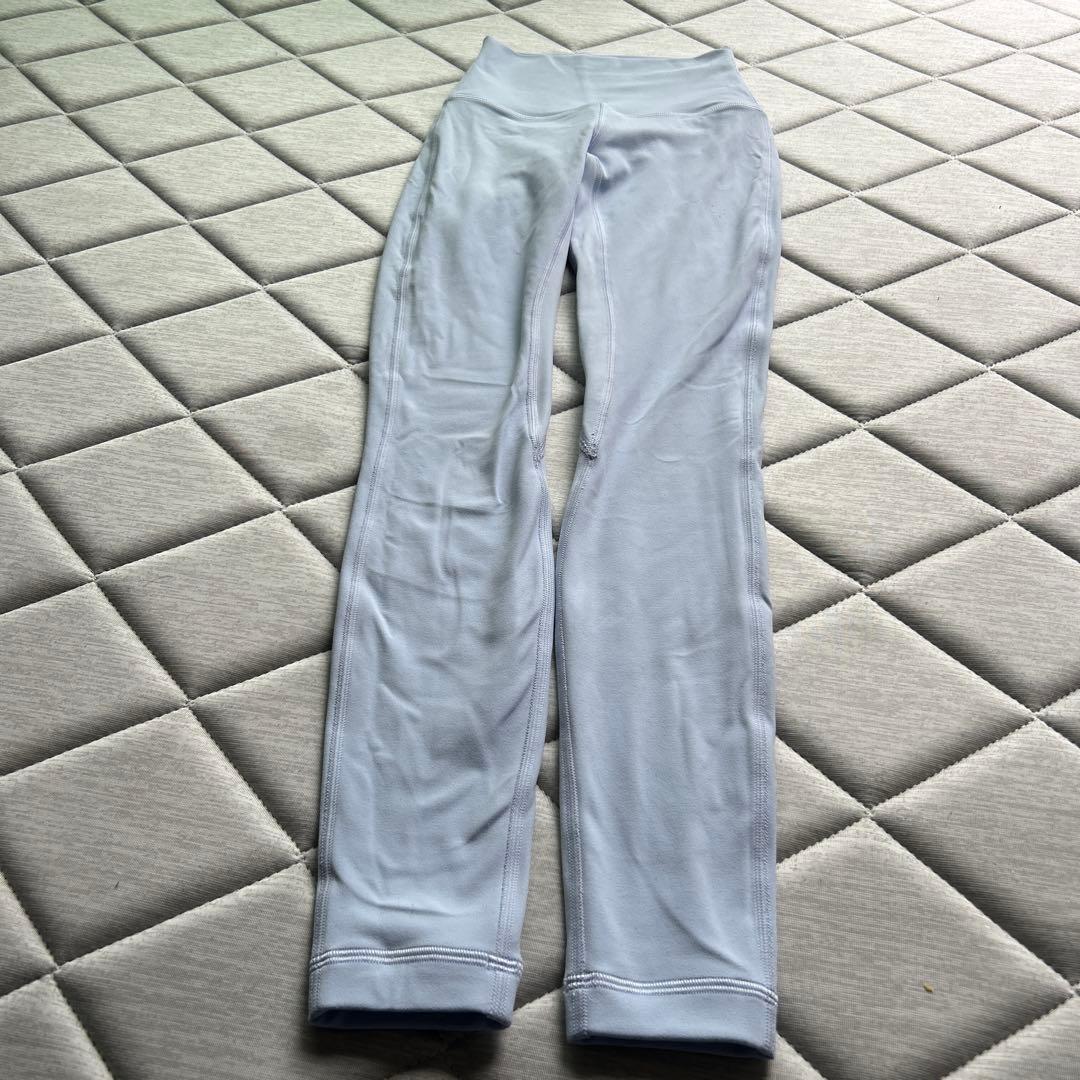 ルルレモンレギンス０　ライトブルー