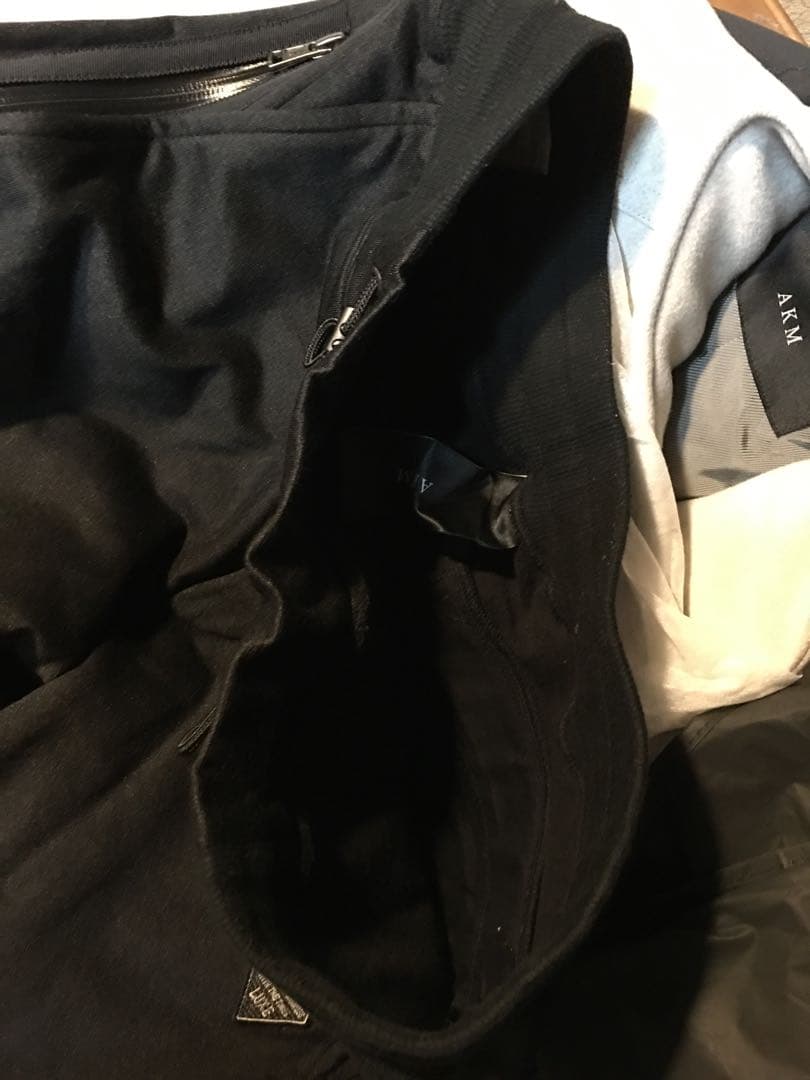 ごいちAKM LUXE SIDE ZIP SHORTS BL