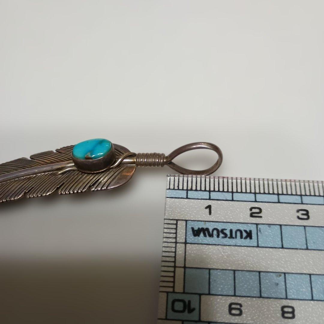 ハーヴィーメイス　ターコイズ付きフェザーネックレス