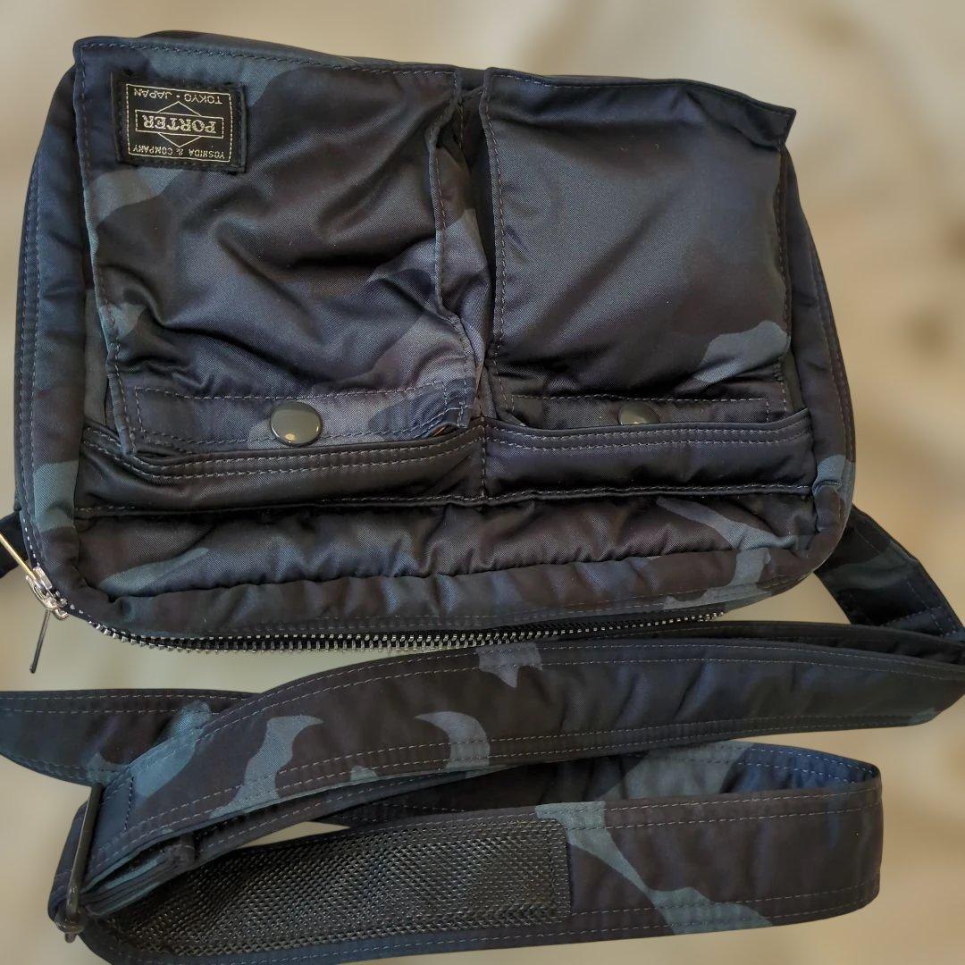 [未使用に近い]ポータータンカー30周年記念限定青迷彩２層ショルダーバック