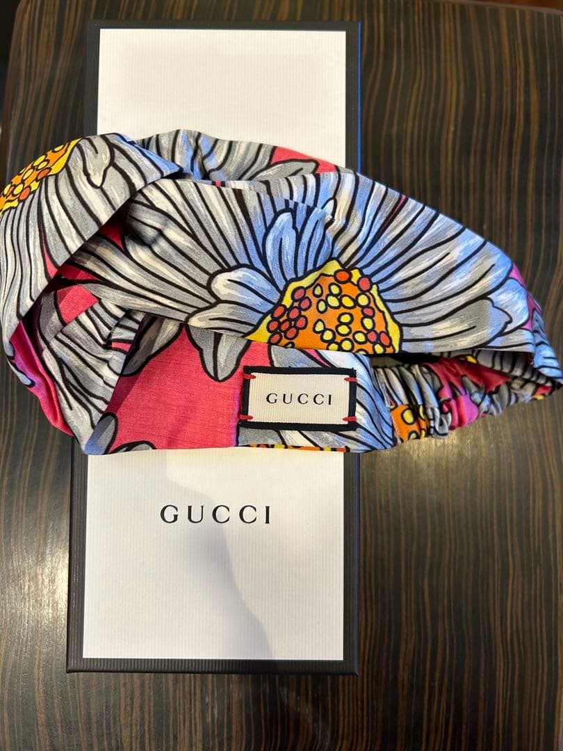 GUCCI ヘアターバン