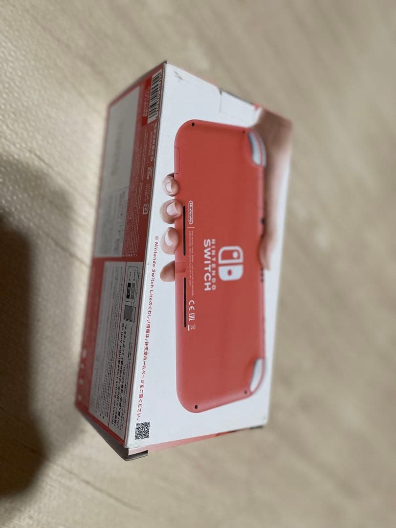 Nintendo Switchライト コーラル