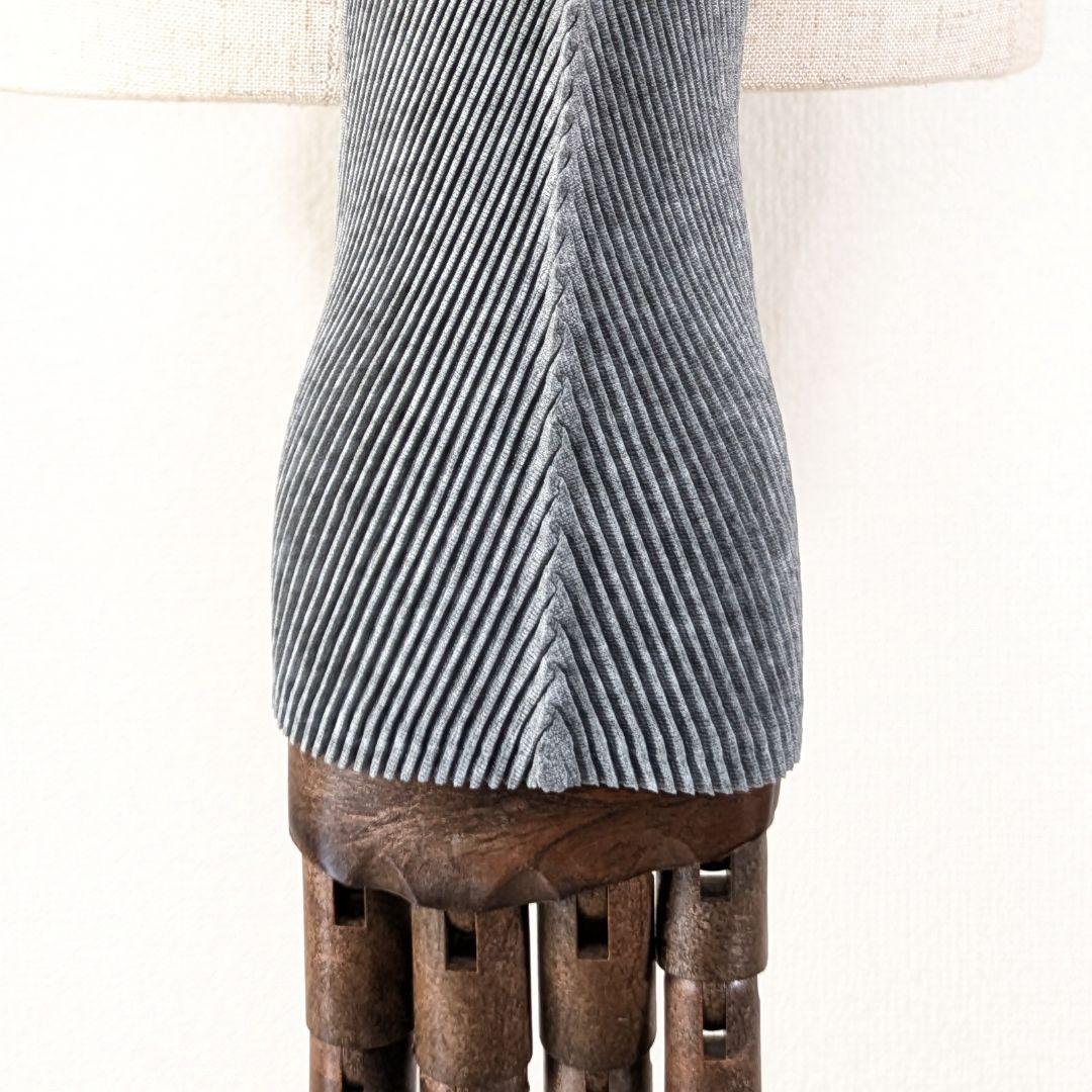 プリーツプリーズ　イッセイミヤケ　モックネック　カットソー　ミスト　3