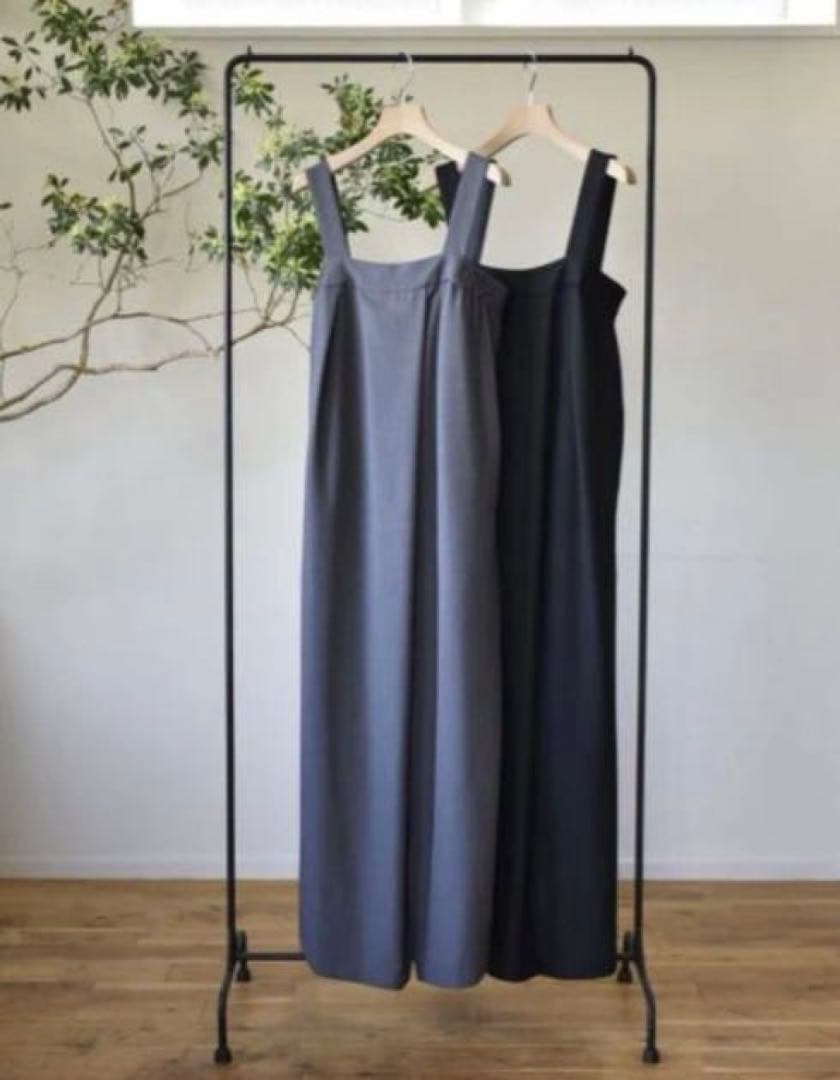 ◆あさ◆our しなやか素材のラップ風サロペット チャコールグレー