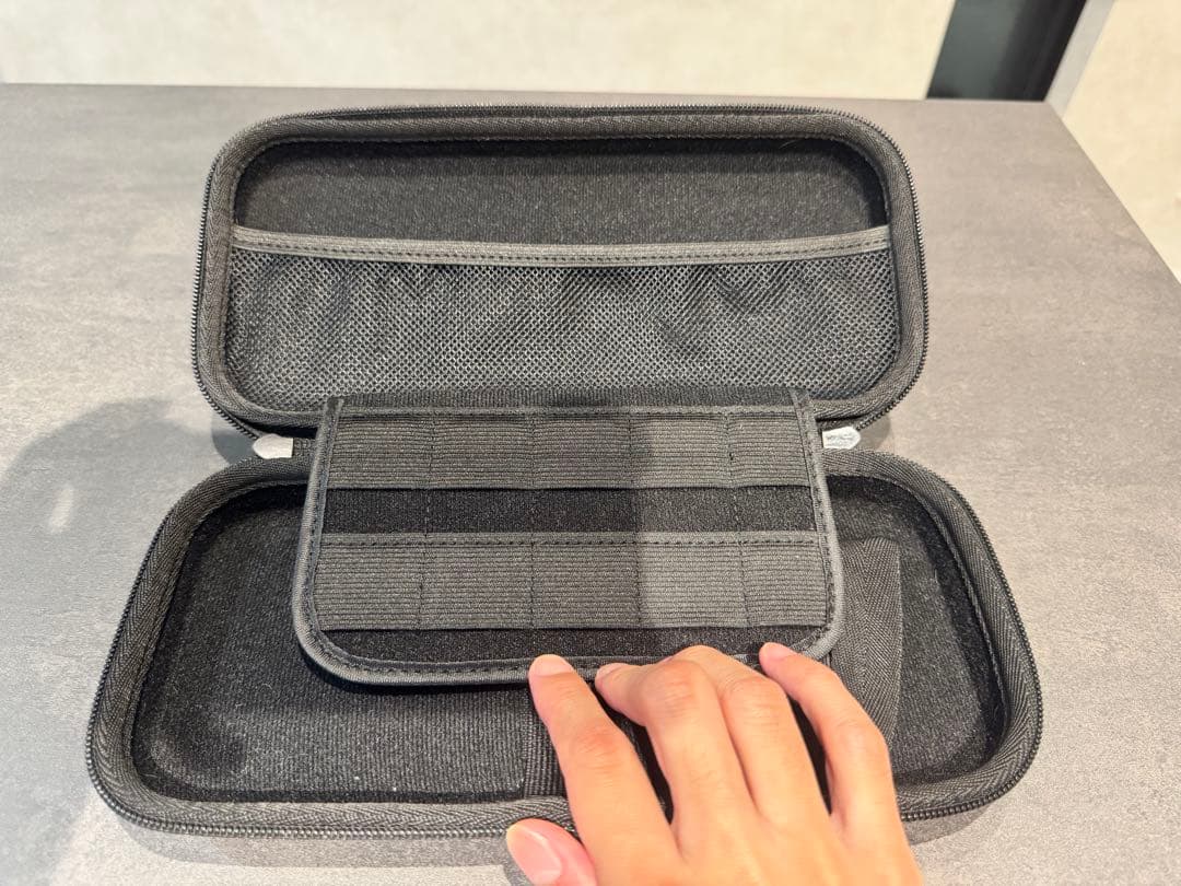 Nintendo Switch 本体　ブラック　箱・収納ケース