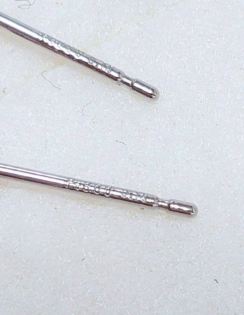 未使用品 pt900 天然ブルーサファイア ピアス