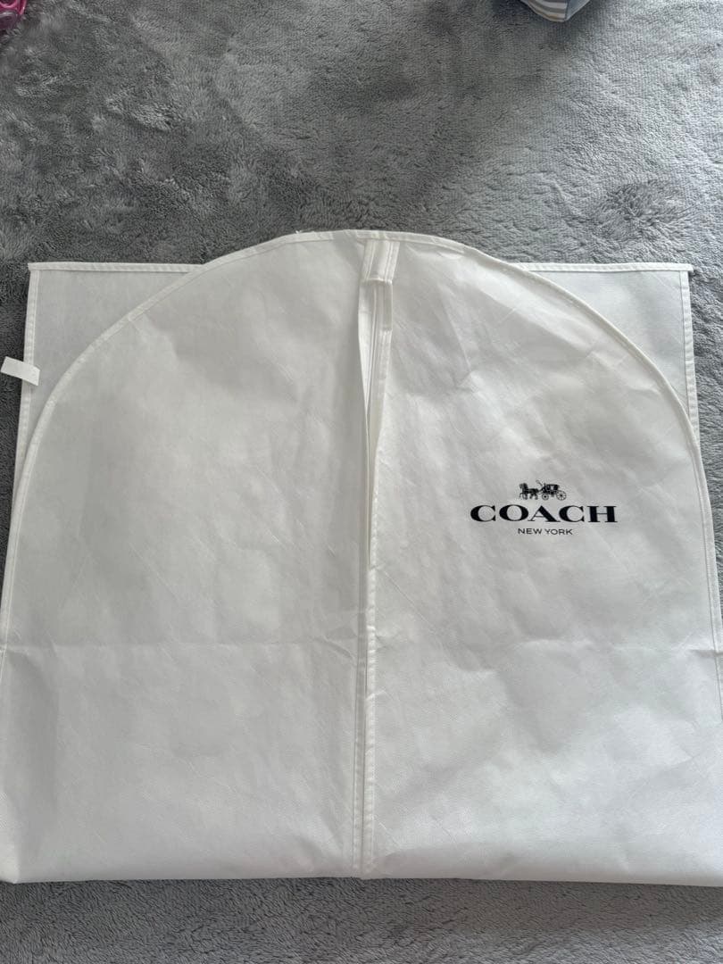 夏*雨様 COACH シグネチャーロゴ ダウンベスト M