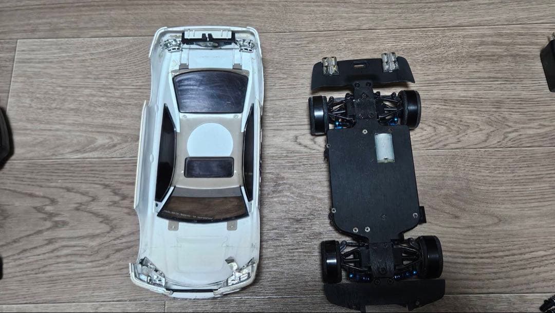 ヨコモ イチロクM 1/16 トヨタ クラウン ドリラジ