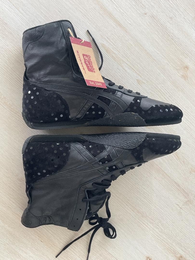 ドット☆オニツカタイガー☆23.5cm☆ハイカットスニーカー☆新品タグ付き