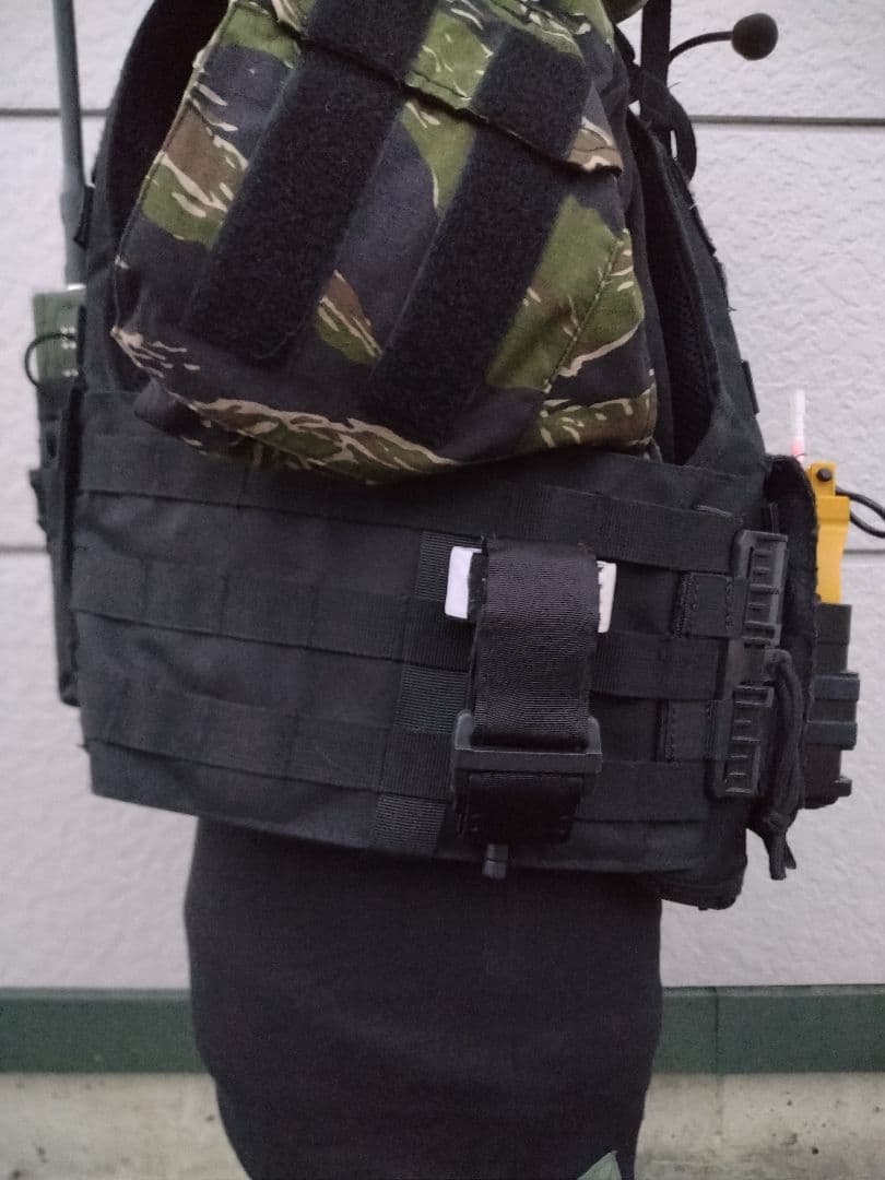 ブラックカラー装備