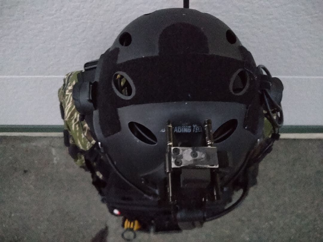 ブラックカラー装備