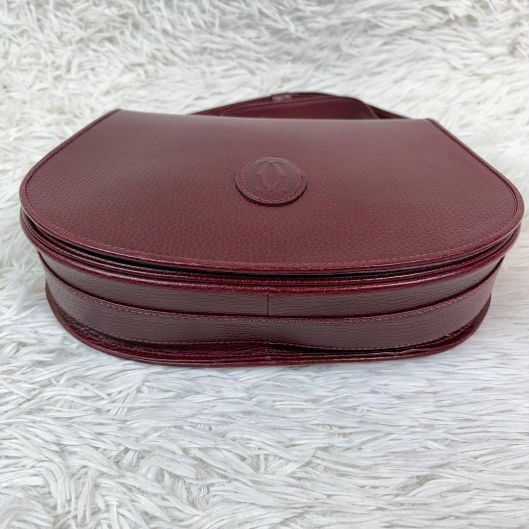 未使用級✨カルティエ ショルダーバッグ マストライン フラップ 背面Cドゥ金具