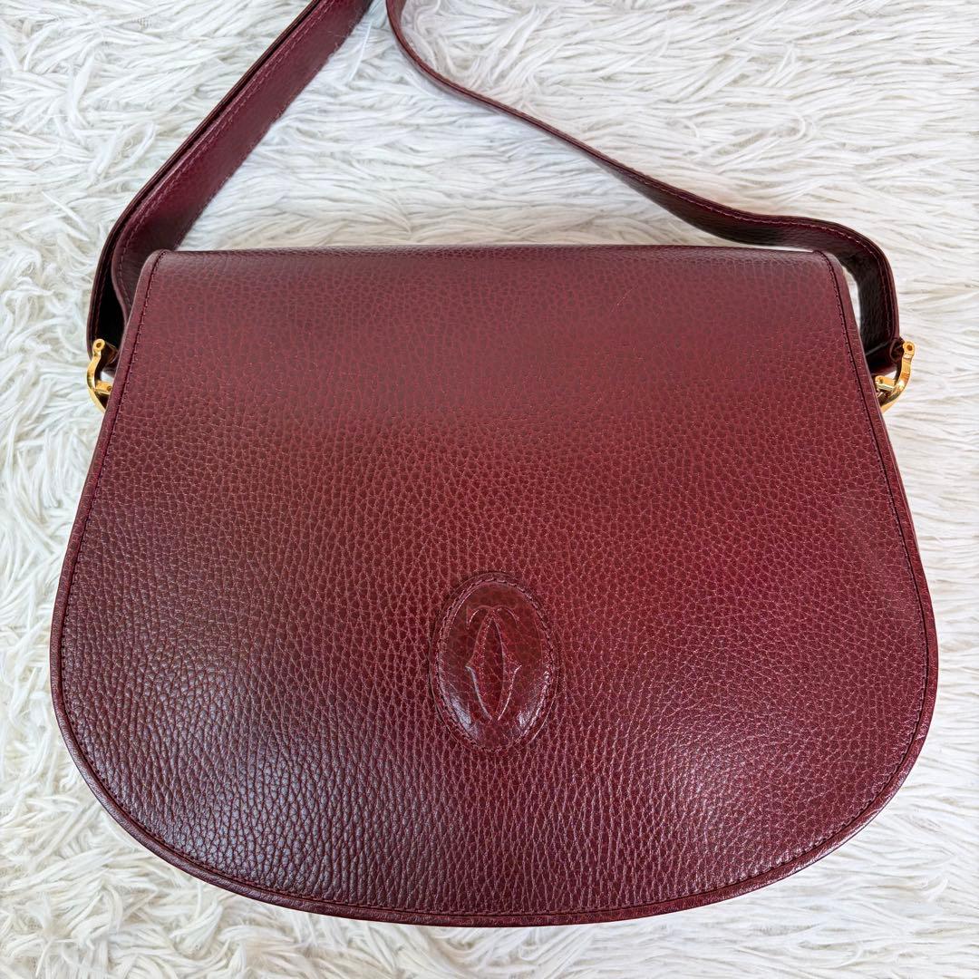 未使用級✨カルティエ ショルダーバッグ マストライン フラップ 背面Cドゥ金具