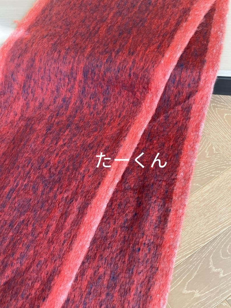 【Acne Studios】レッドグラデーションマフラー