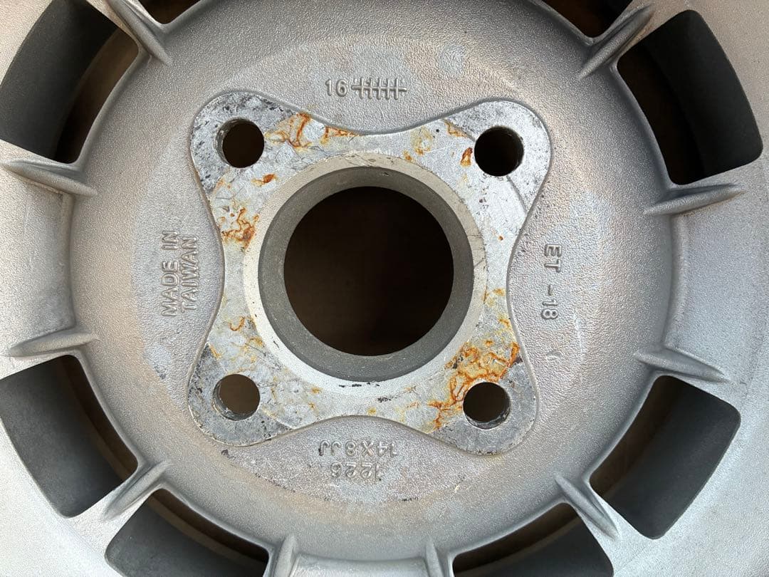 復刻版旧車　TOSCO トスコ14インチホイール　　　114.3 4H 8J