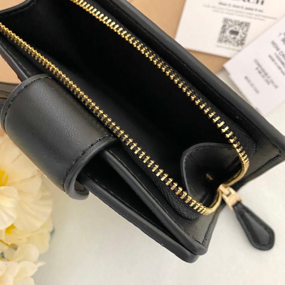 新品　正規品☆ COACH (コーチ) 折り財布　カーキ レザー　二つ折り財布