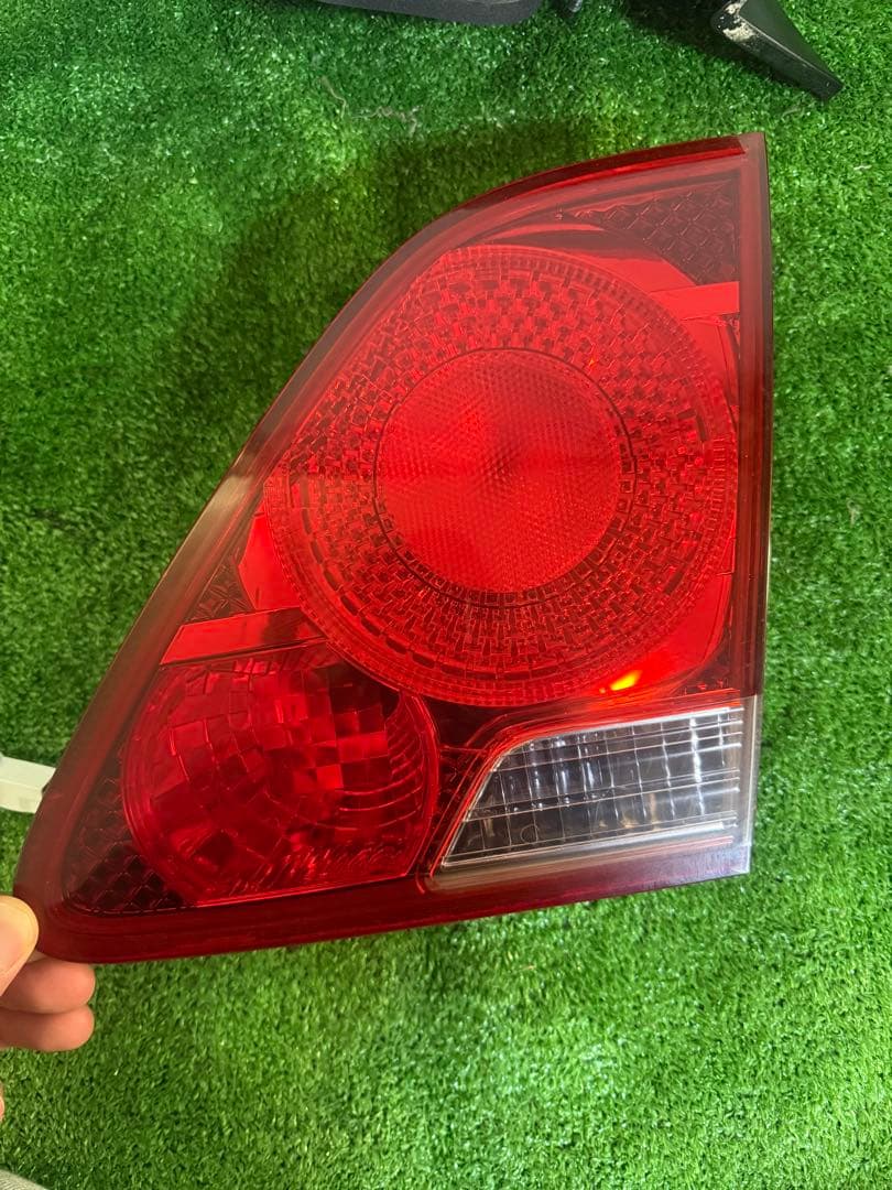 18クラウン　後期アスリート　テールランプ