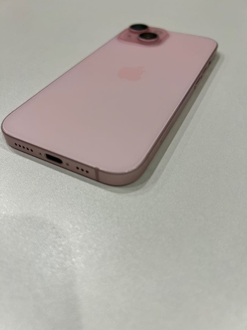 Apple iPhone 15 256GB SIMフリー バッテリー85%